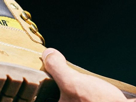 Berikut ini Langkah Mudah Membersihkan dan Merawat Sepatu Boots