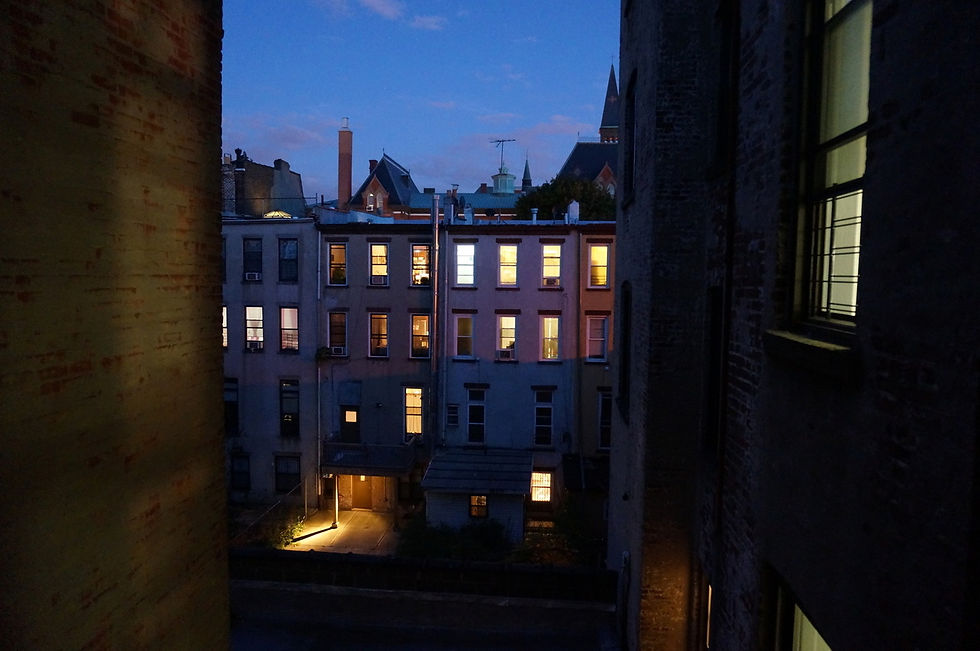 rear-window-at-night-1631316-1279x850 (1