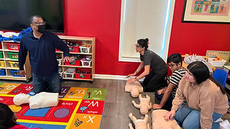Fifi's Creative Kids Center's teachers having first aid's classes with medical professionals