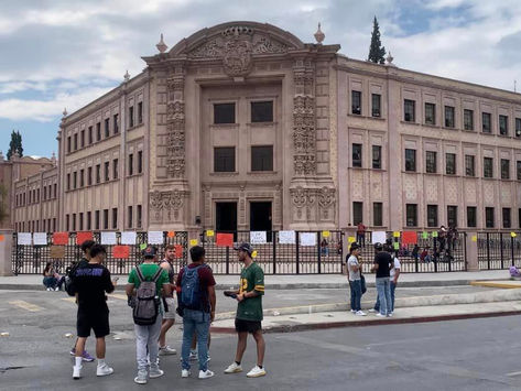 "Concierto de Grupo Frontera en el Tec de Saltillo: Un Acorde que Resuena en la Lucha Estudiantil.