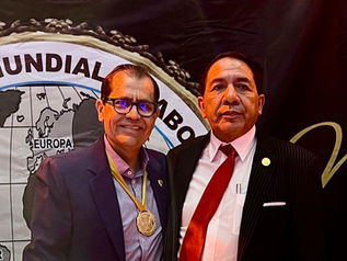 Reconocen trayectoria profesional y socialdel Dr. VÃctor Hugo Pérez Rojas