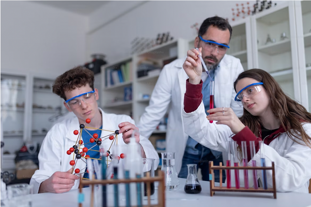 Politicians Using Science The Role of Government in Science: Funding vs. Freedom