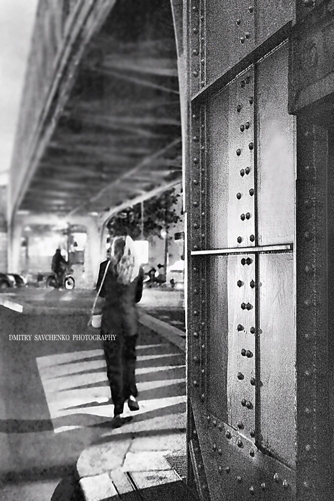 Nuit. Pont de Bir-Hakeim. Paris
