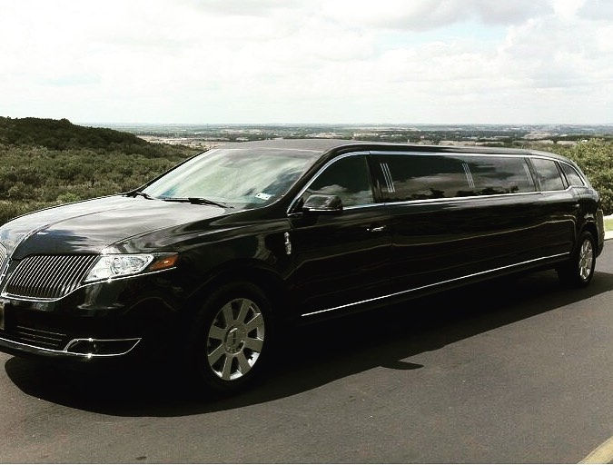 Lincoln Mkt - 10 Passenger