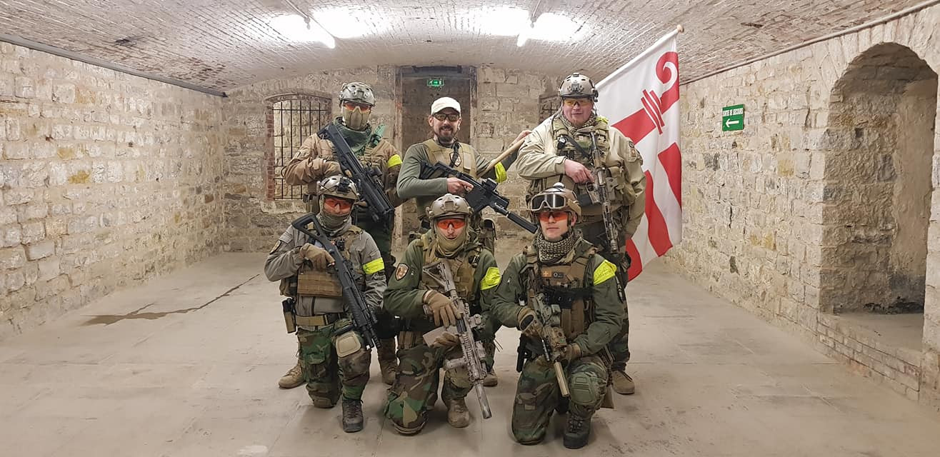 56286728_10213152184018826_1199848166959