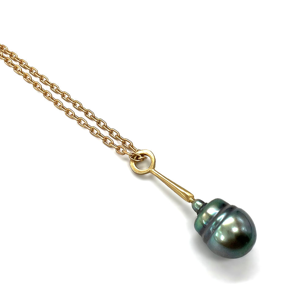 Thumbnail: Green Circled Tahitian Pearl Pendant in 18k Yellow Gold
