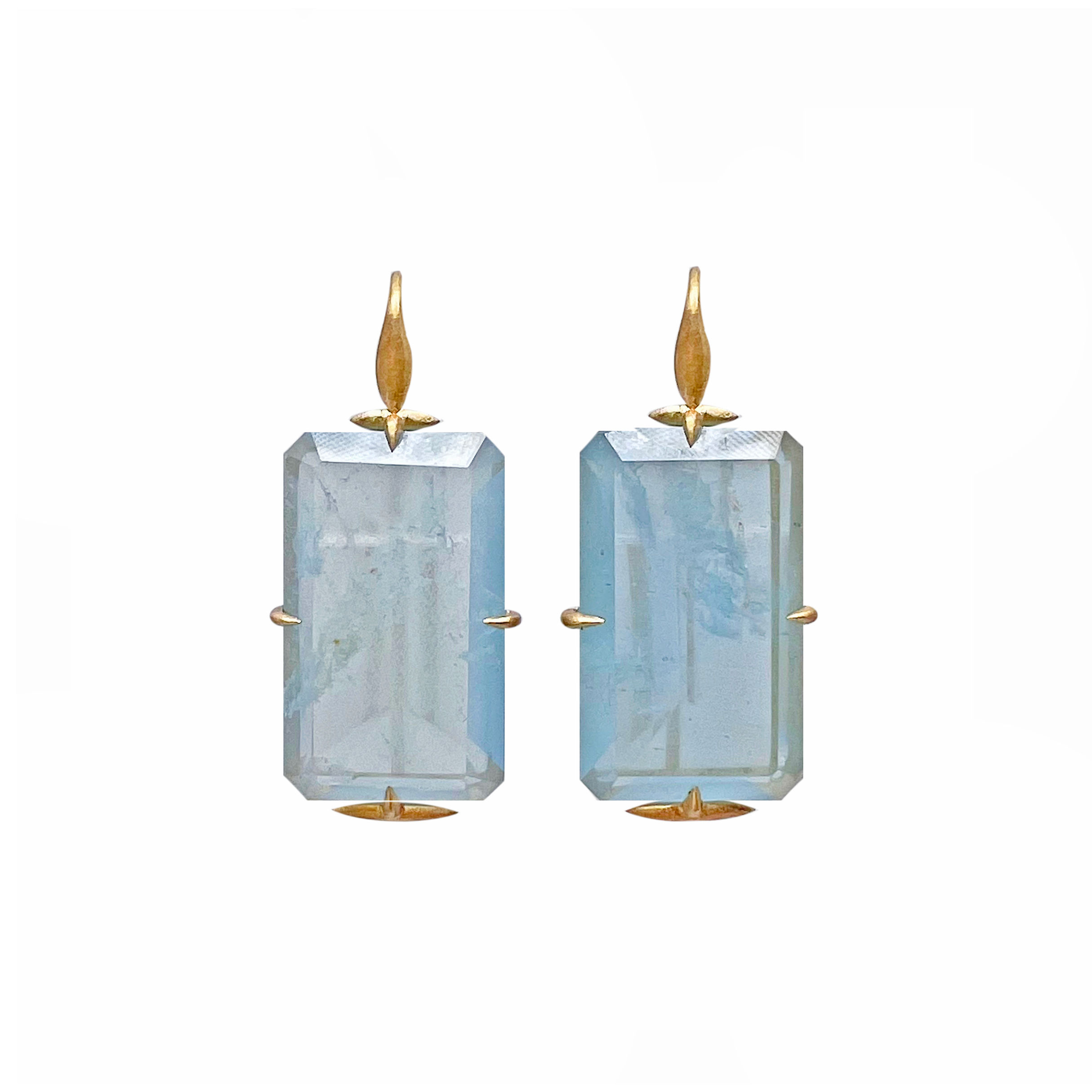 Rectangular Aquamarine Drop Earring in 18k Yellow Gold