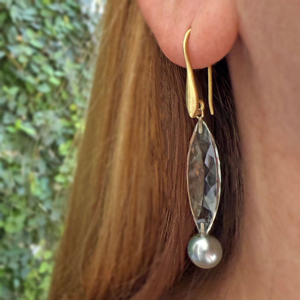 Thumbnail: Prasiolite Marquise and Tahitian Pearl Earring in 18k Yellow Gold