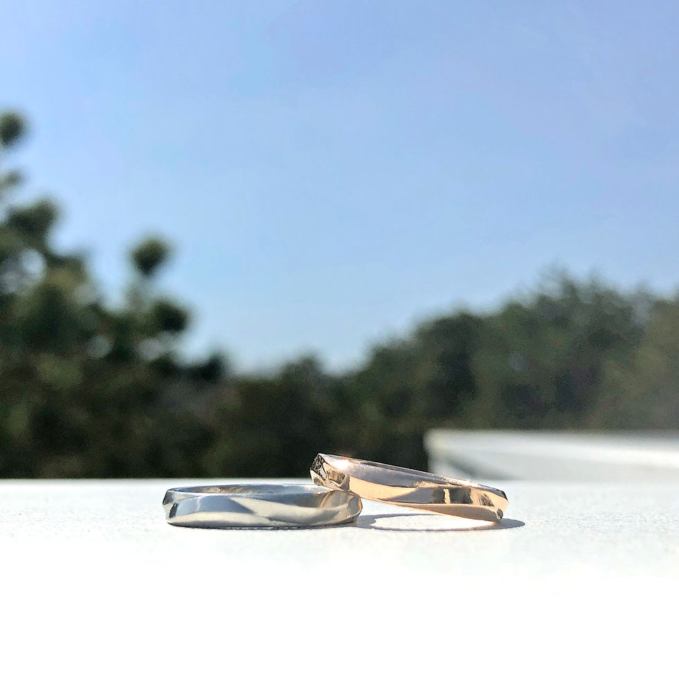 Thumbnail: Wave Bands in Platinum and 18k Rose Gold