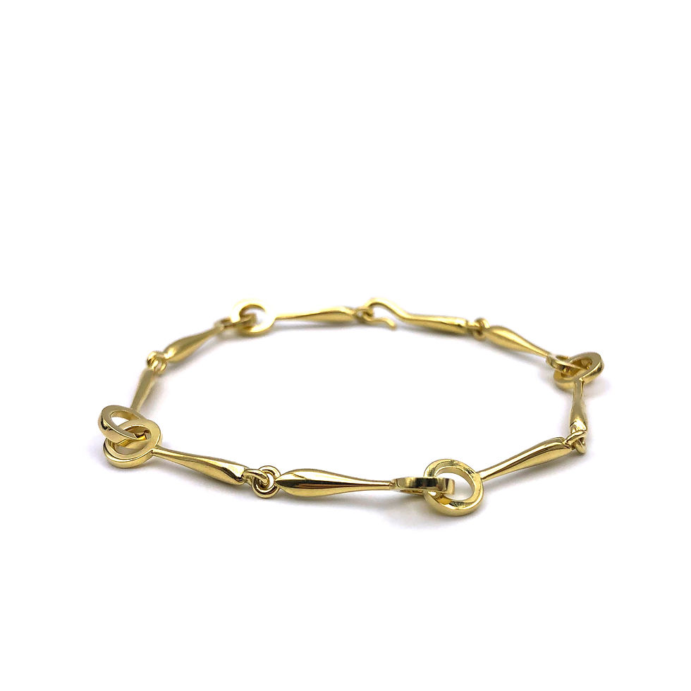 Thumbnail: Handmade Chain Amazon Circle Link Bracelet in 18k Recycled Yellow Gold  6.5 inches
