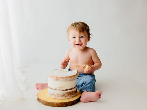 Cake Smash Photography in Durham Region & Toronto