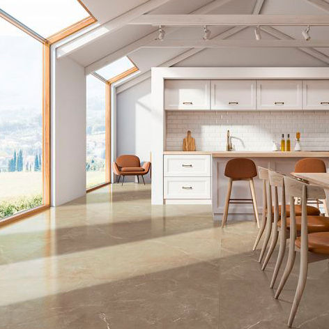 Luminosa y amplia cocina con piso de porcelanato 60x120 cm Roma Bronce