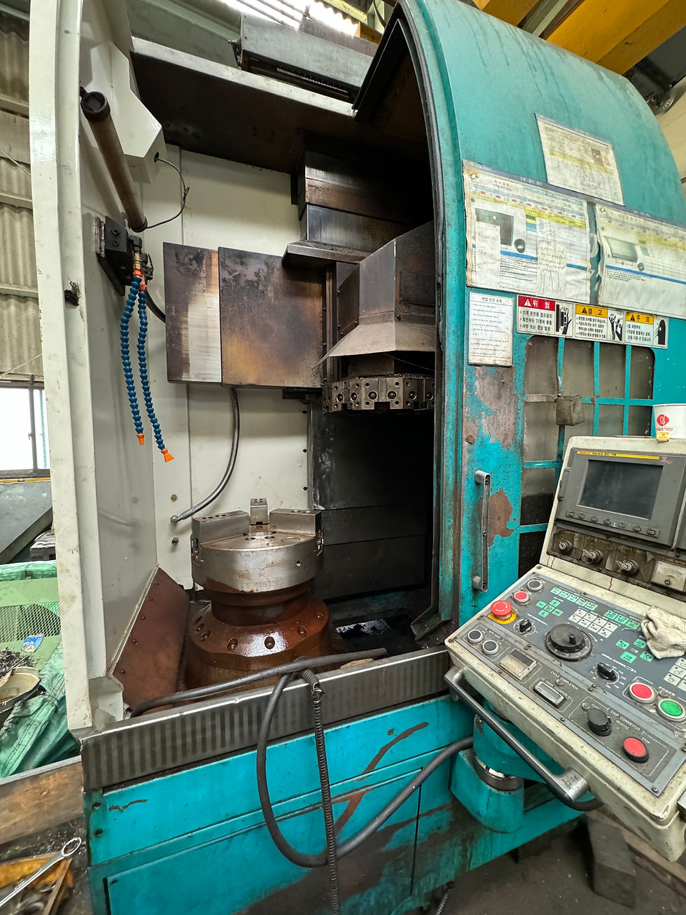 USED CNC LATHE
