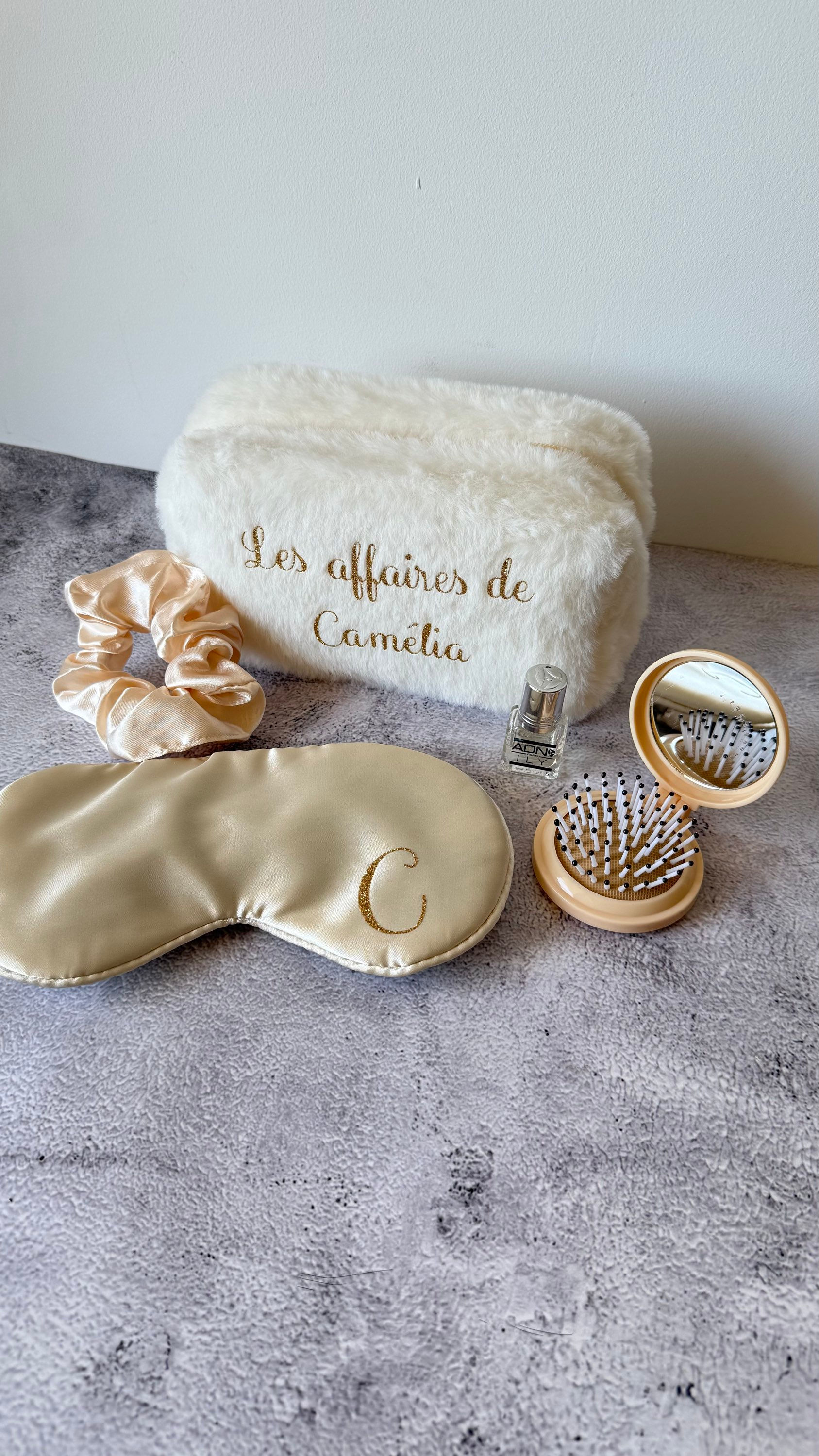 TROUSSE ACCESSOIRES BAIN