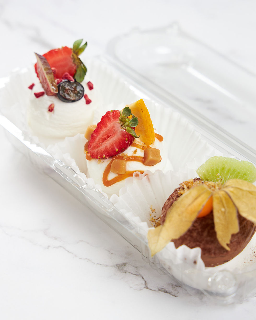 Thumbnail: Cutii Saruturi Cremă