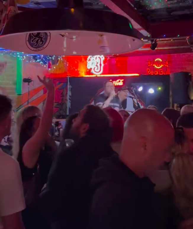 Bandaroke at Dirty Blondes