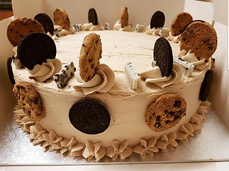 The Ultimate Cookie Cake Pic.jpg