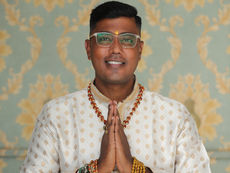 This Entrepreneur is a master of Occult Science, Mr. Vvipin D Sadlapurkar!