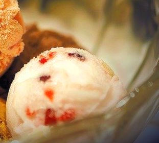 Tutti-frutti ice-cream scoop. Nostalgia Pie