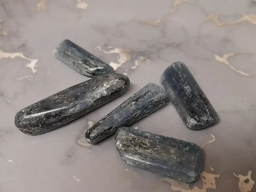 Blue Kyanite Tumbled Blade