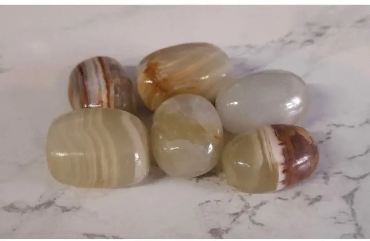 Green Onyx Tumblestone