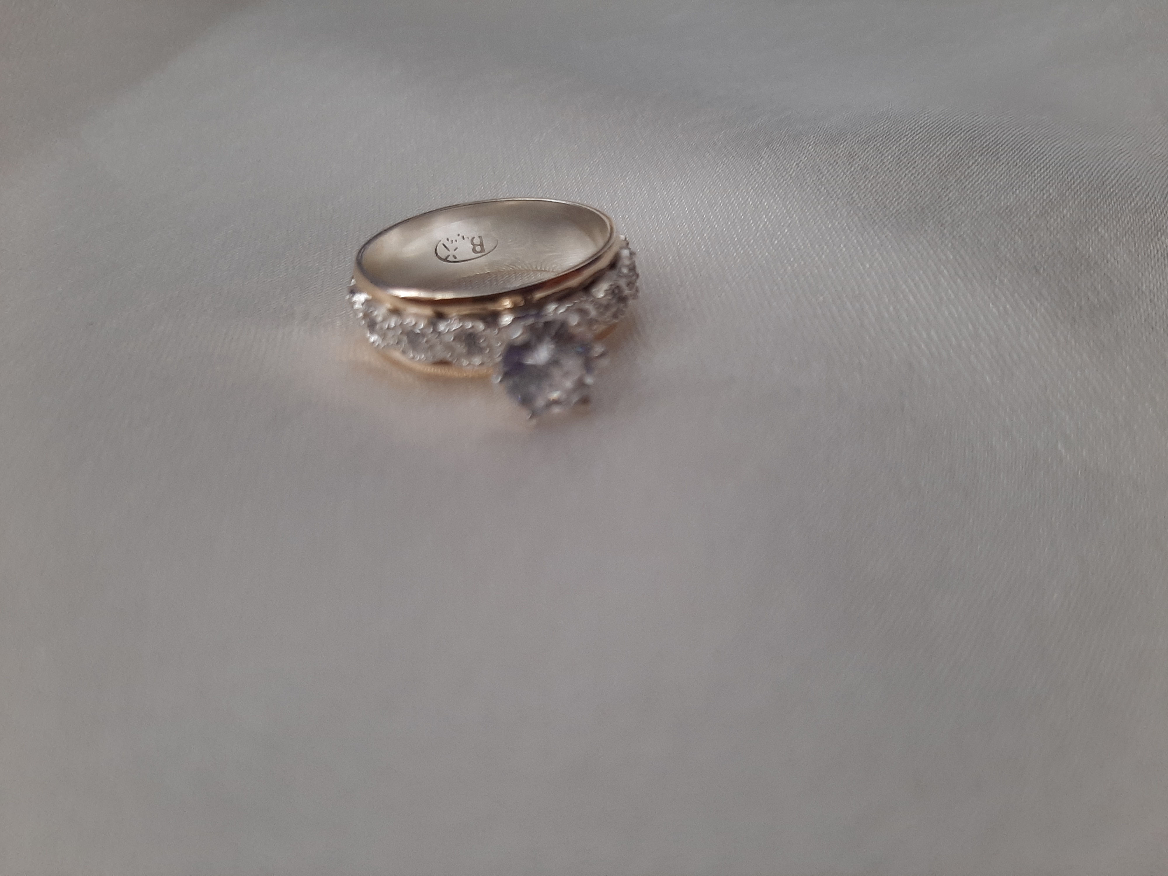 Anillo solitario 