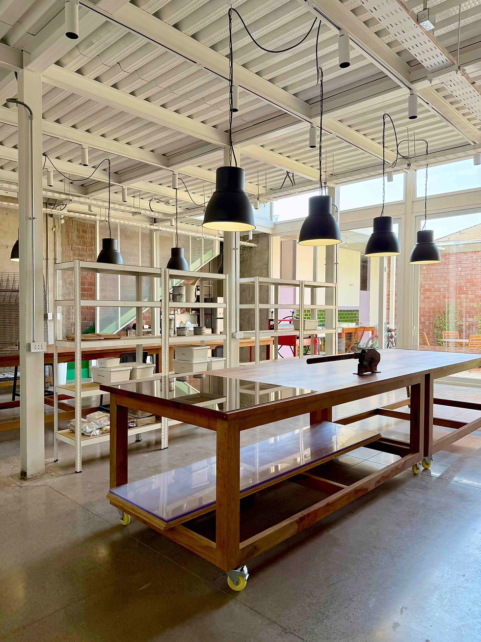 Interior3 TallerCajon.jpg