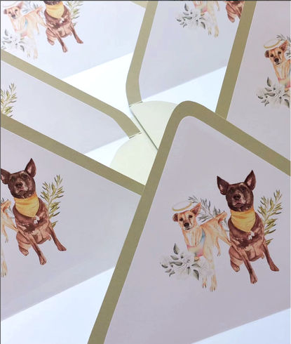 Sobre de invitación de boda con interior ilustrado con perros en acuarela