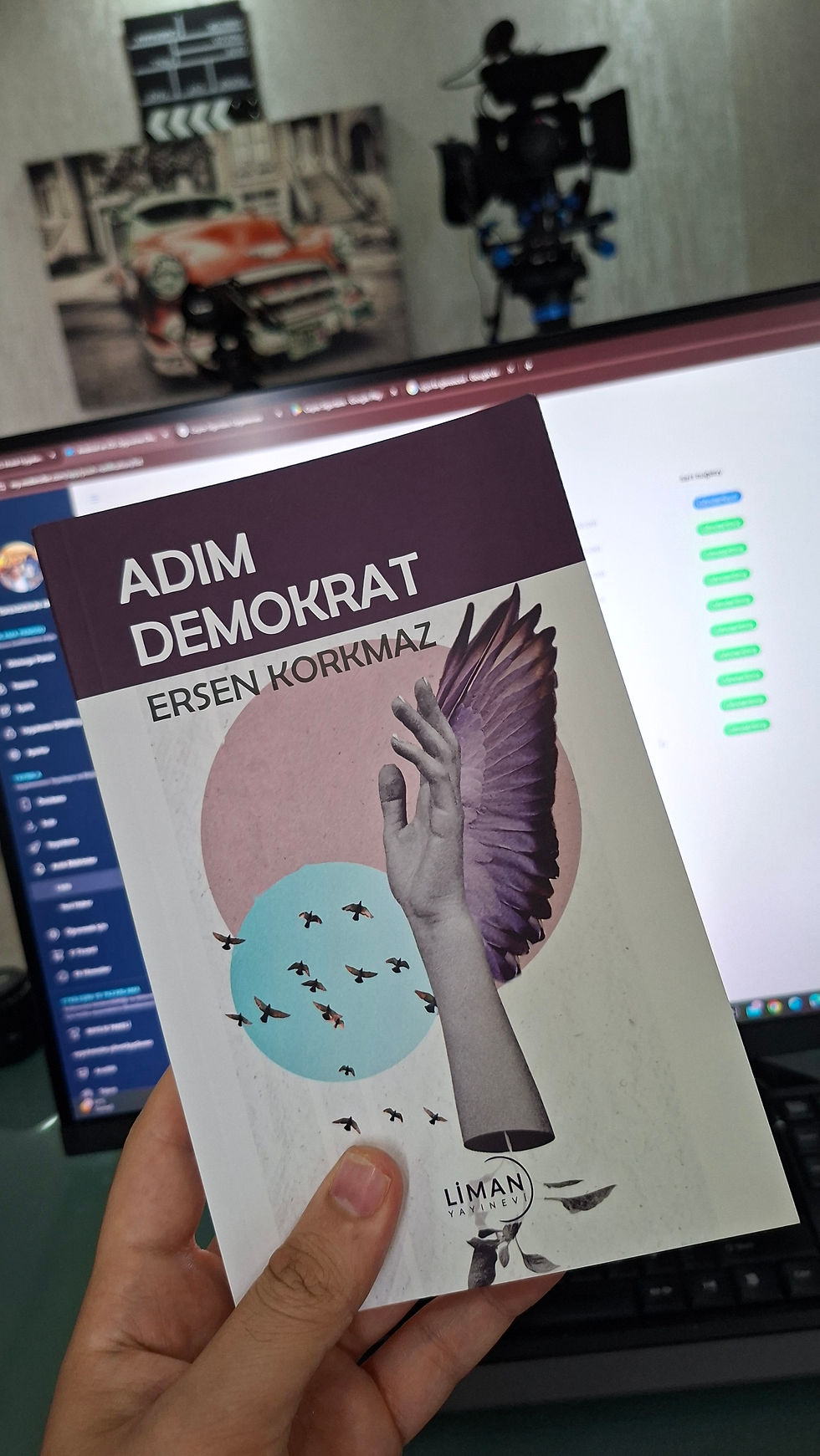Gazeteci Ersen Korkmazsın Adım Demokrat adıyla  Hataya İskenderun özelinde 60 yıllık geçmişini anlattığı kitap... Mutlaka Okumalısınız.