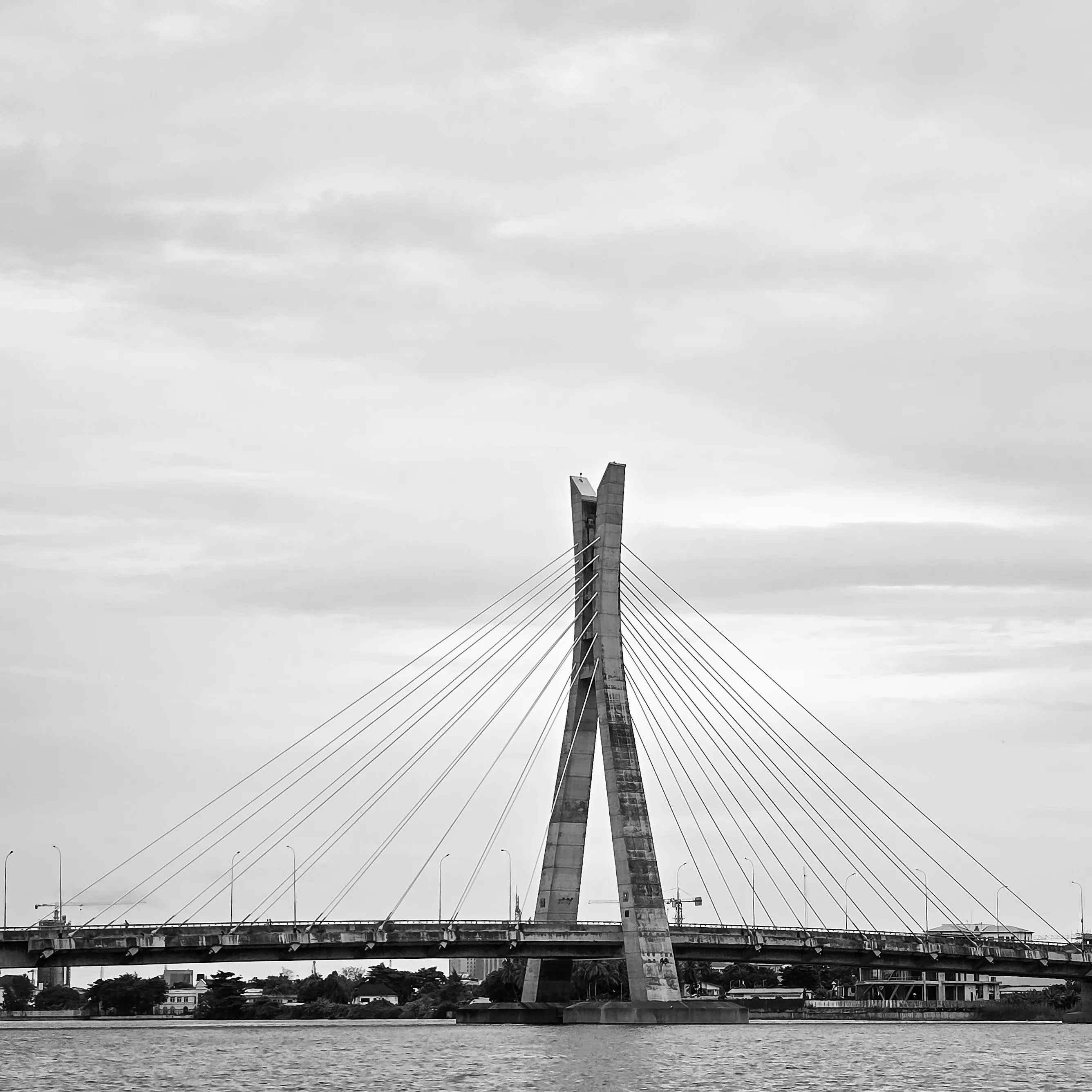 tunde-buremo-cebfd5BgDC8-unsplash.webp