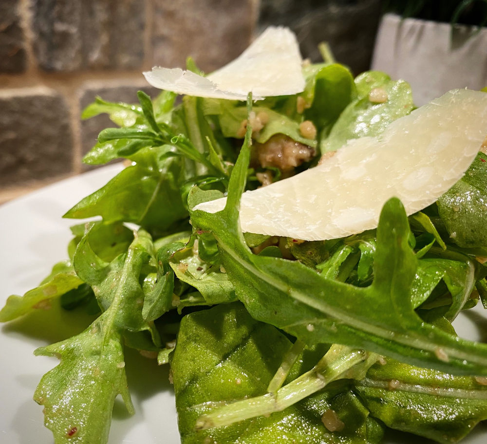 Salade de roquette au parmesan