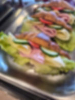 Obložený máslový croissant