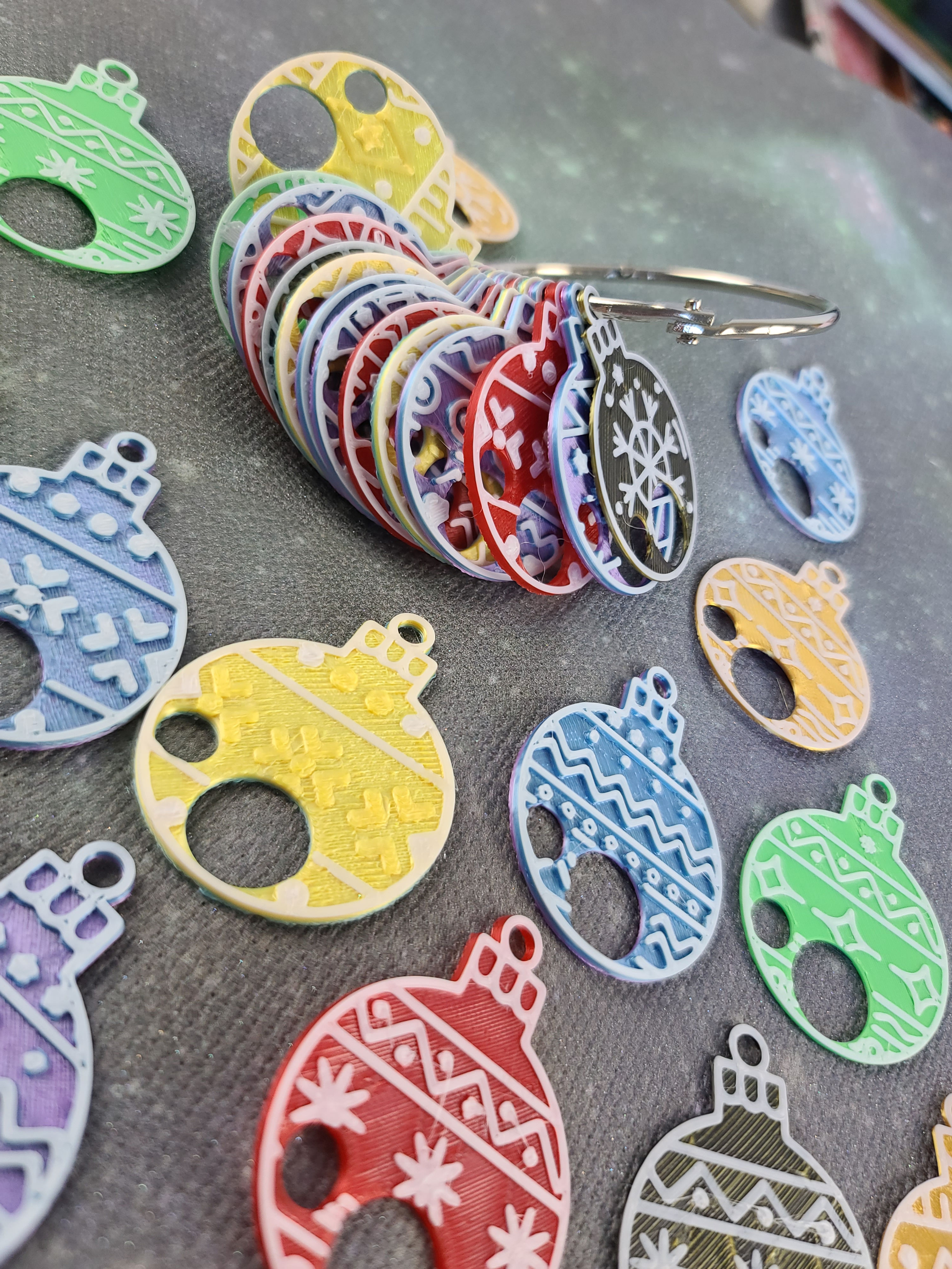 Festive Bauble Floss Drops