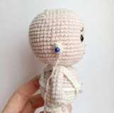 Patrón gratuito de amigurumi para hacer un encantador Ángel de Mi Guarda paso 13