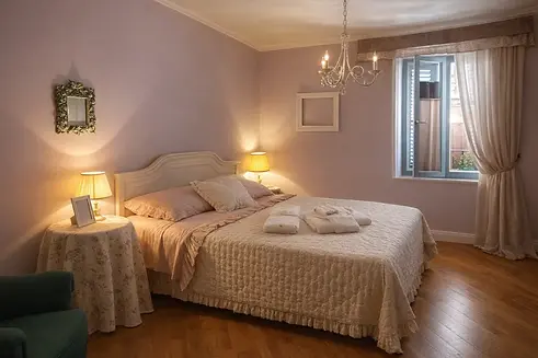 CAMERA DA LETTO LA LAVANDA POPPI.webp