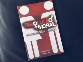 [RESENHA] REVOLUÇÃO MORAL, KRIS VALLOTON E JASON VALLOTON
