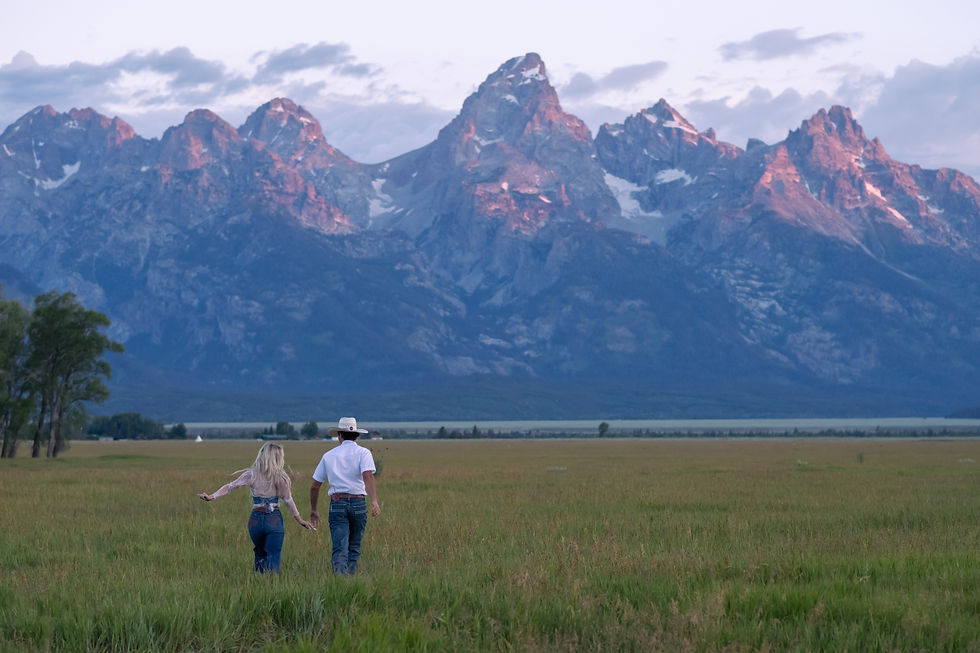 Couples photoshoot in Grand Teton National Park in Jackson Hole, Wyoming