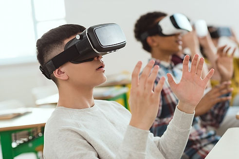Students-using-VR-Quest_edited.jpg