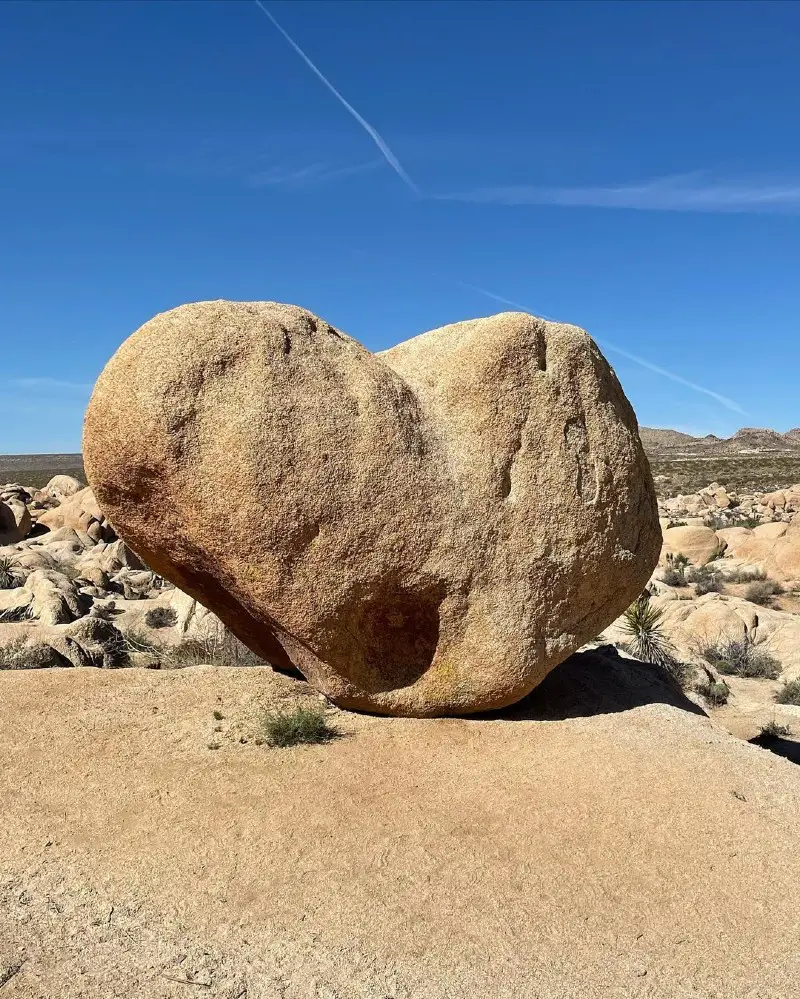 heartrock.webp