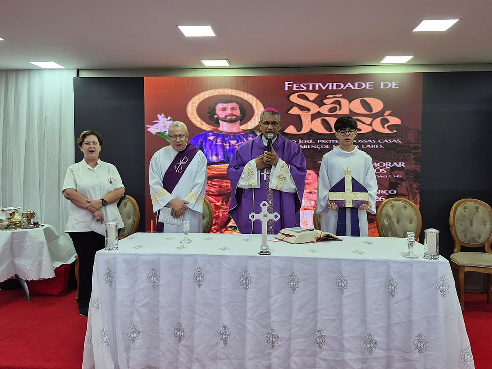 Durante a homilia, Dom Antônio pediu a proteção de São José para os lares e destacou que a visita da imagem visa incentivar a responsabilidade coletiva e o bem-estar social