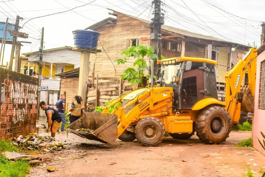 A Defesa Civil e a Assistência Social coordenam ações de monitoramento e atendimento, com distribuição de kits às famílias afetadas