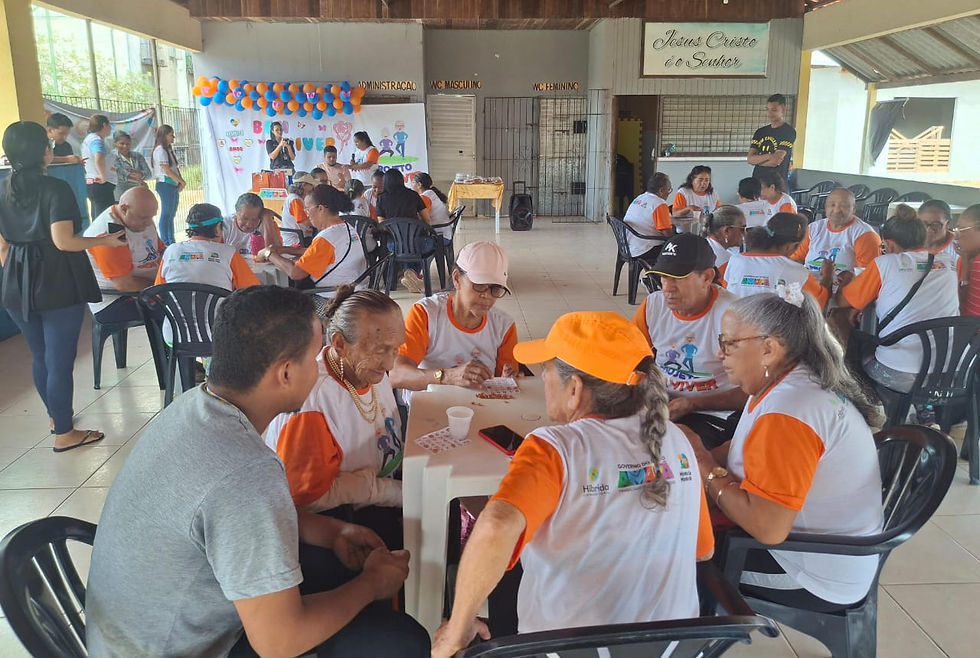 A programação incluiu rodas de interação, bingo e um lanche coletivo, proporcionando aos participantes momentos de lazer, integração e descontração