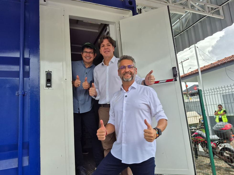 Governador Clécio Luís, acompanhado do ministro das Comunicações, Frederico Siqueira Filho e do Senador Randolfe Rodrigues na entrega da Infovia 03