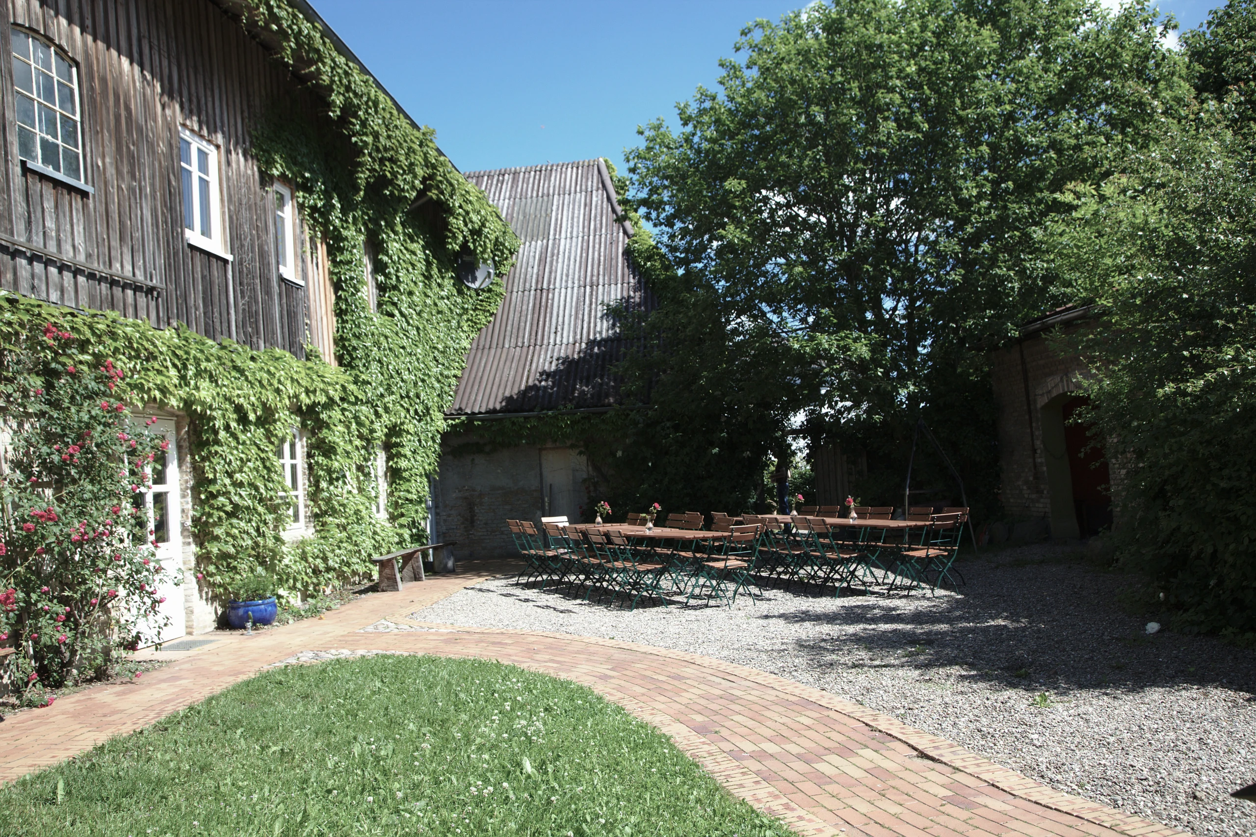 Yoga Retreat Winterrade Borgwedel Garten Weg