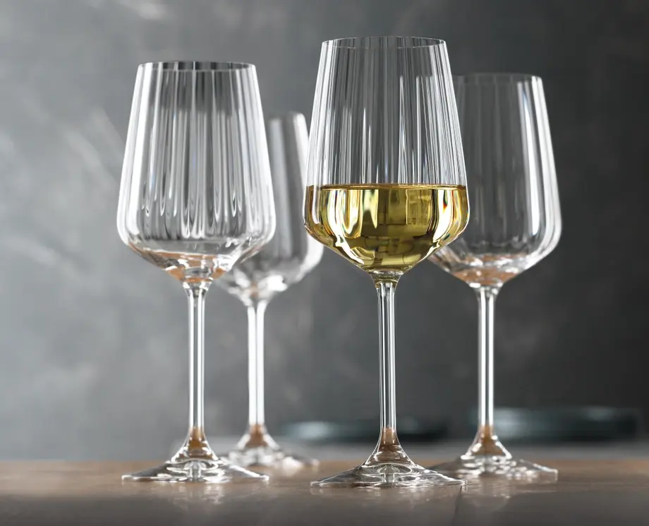 Verre à vin blanc strillé
