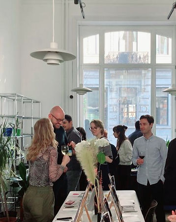 Teneo painting and wine experience
