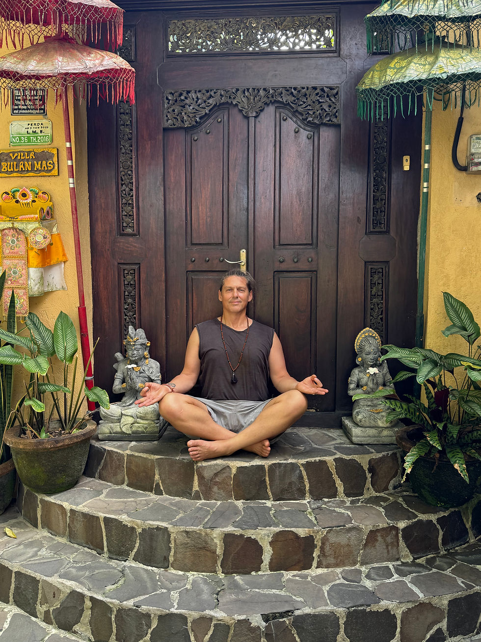 bali seated 3.jpg