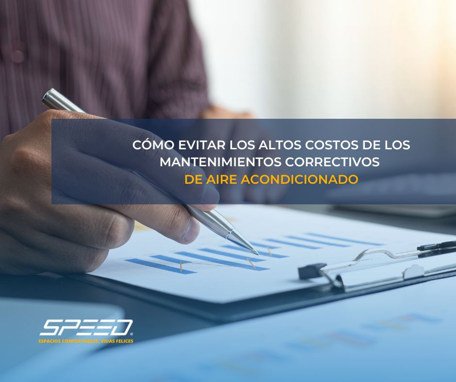 Ejecutivo revisando presupuesto de manteniminetos correctivos de aire acondicionado industrial