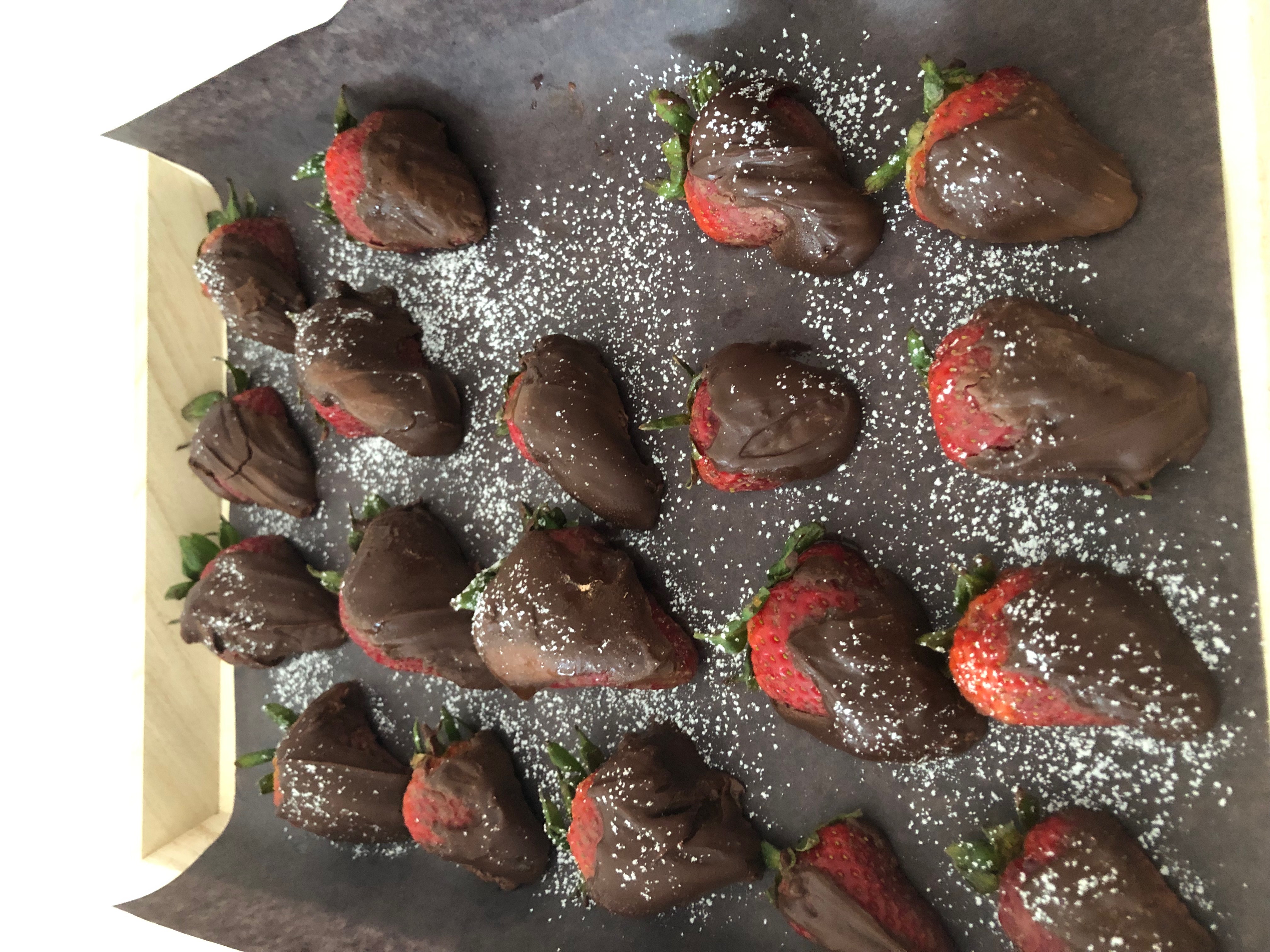 strawberries with mint chocolate dip