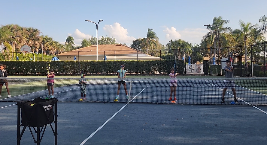 HG tennis youth volley picture 2.png